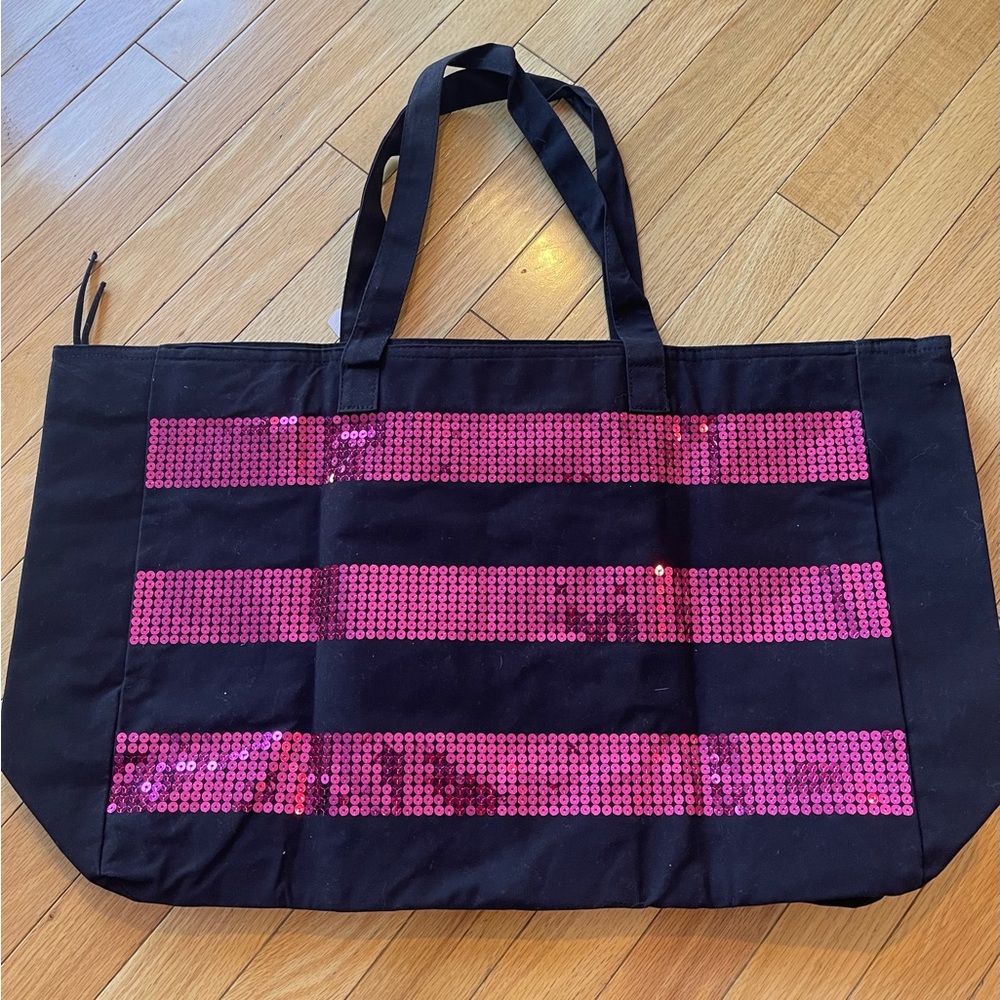 Victoria’s Secret Overnight Bag - Picture 2 of 5